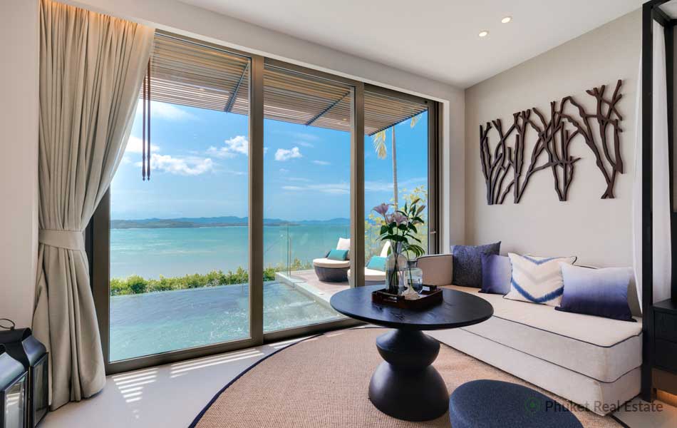 Phuket-Grand-Bay-Pool-Suite_3-Living-and-Pool-Access